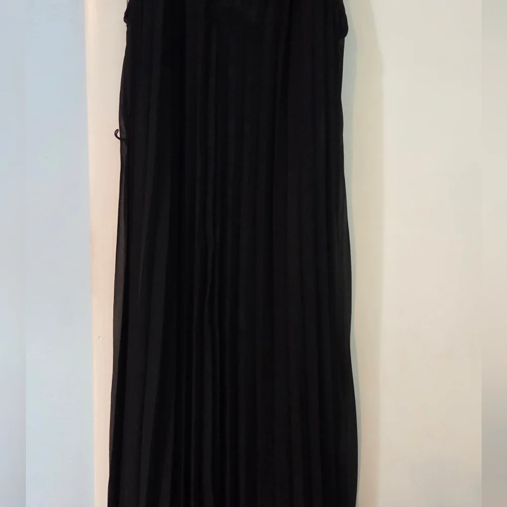 Women's Bisou Bisou Black Pleated Maxi Dress Size 16 - Picture 12 of 15